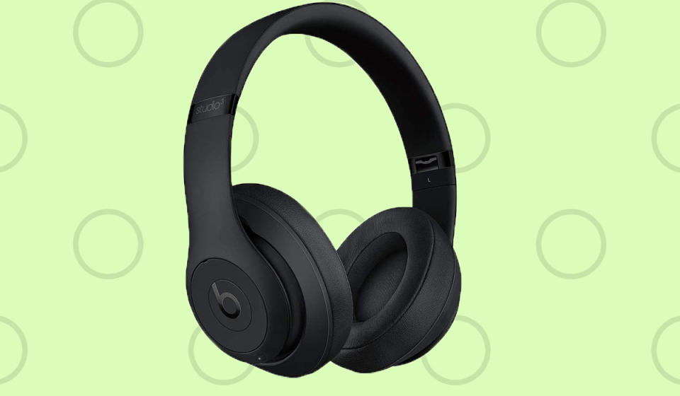 At $150 off, Amazon ain't just phoning it in with this pair of Beats. Har. (Photo: Amazon)