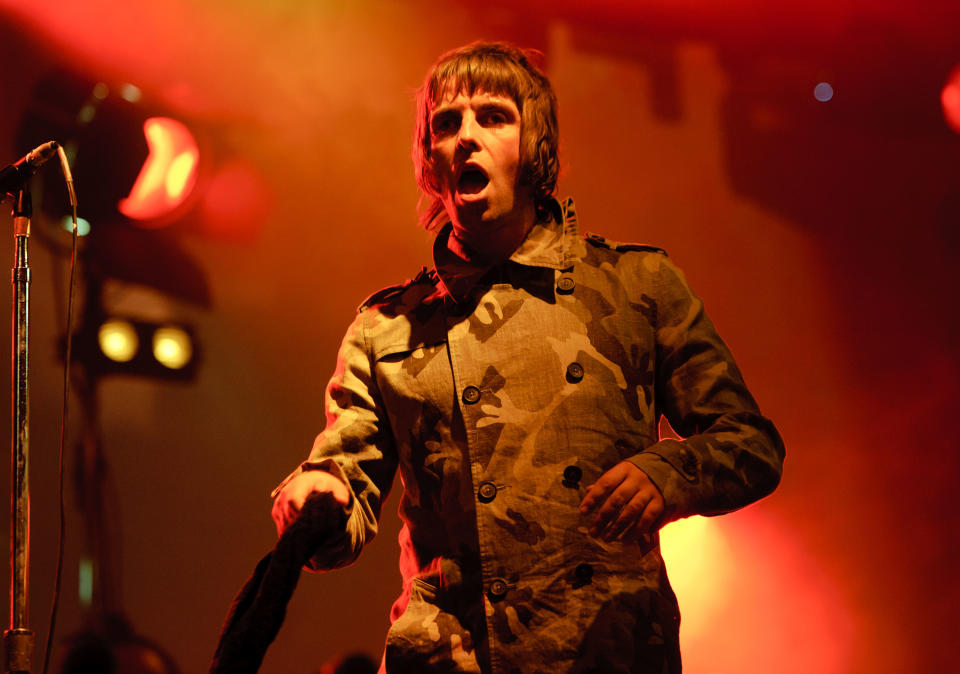 EDITORIAL USE ONLY. FOR USE FOR 60 DAYS ONLY FROM DATE OF TRANSMISSION. Liam Gallagher performing with Beady Eye on the first day of the Reading Festival in Berkshire.