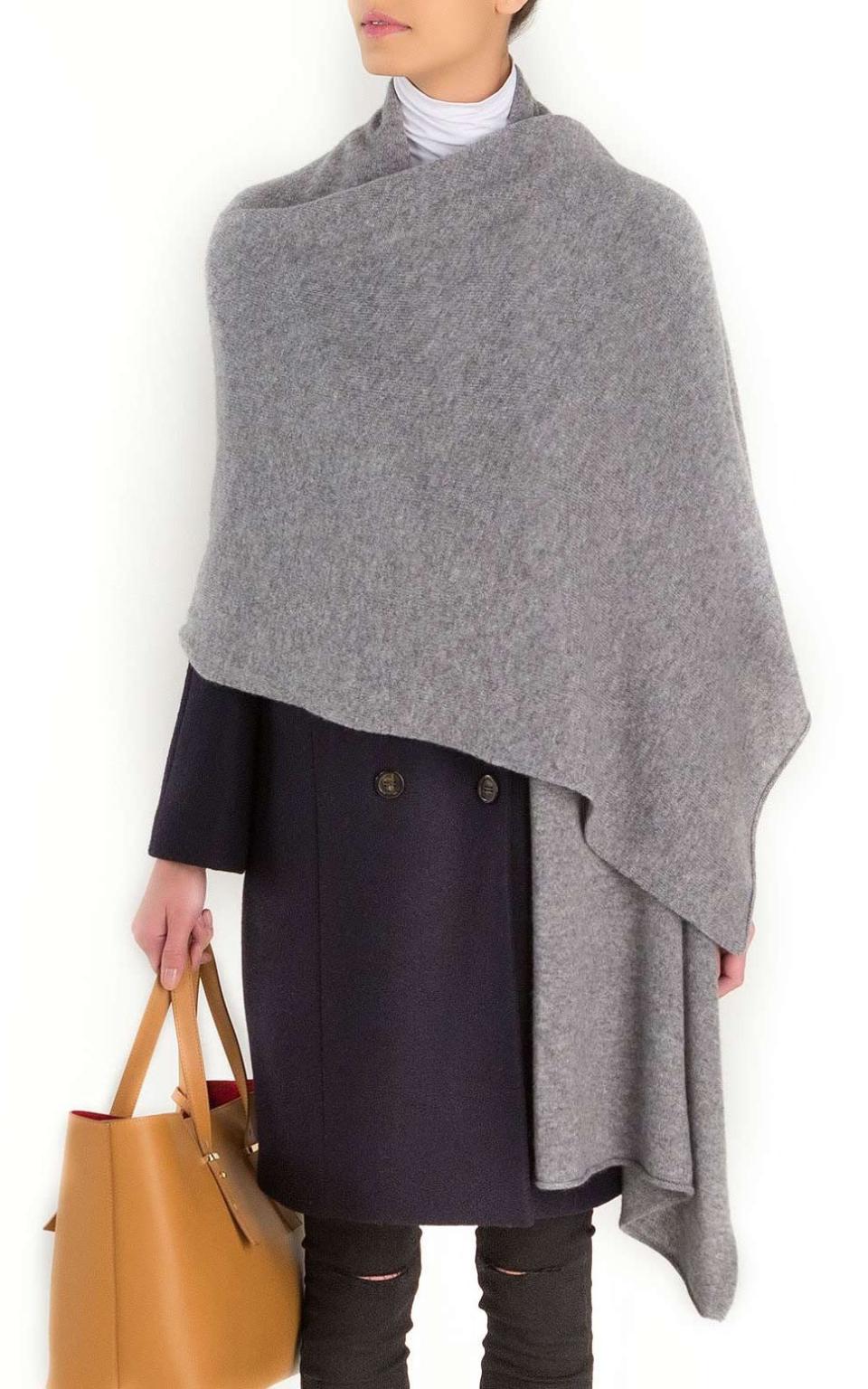 The grey cashmere wrap