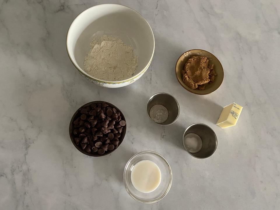 ingredients for the 2-minute cookie recipe