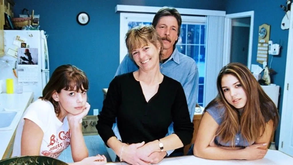 Wife Swap Season 4 Streaming: Watch & Stream Online via Hulu