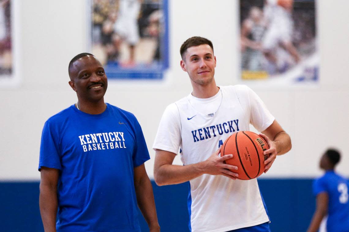 CJ Fredrick, right, and assistant coach Bruiser Flint during one of Kentucky’s summer practices.