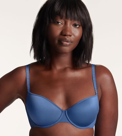 Over 11,000  shoppers say this is the best sticky bra they've ever  worn: 'Yes! Support and cleavage!' - Yahoo Sports
