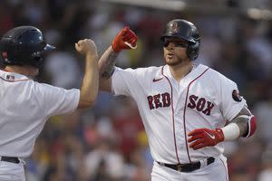 Houston Astros Acquire Christian Vazquez from Boston Red Sox