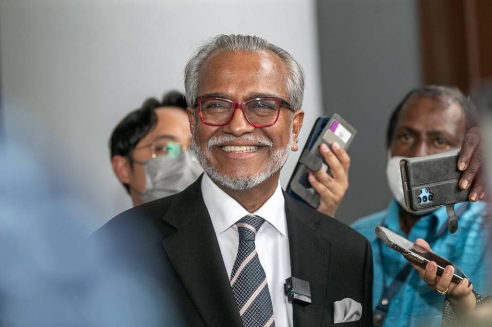 Tan Sri Mohamed Shafee Abdullah speaks to the media at the Kuala Lumpur Court Complex on June 07, 2022. ― Picture by Devan Manuel