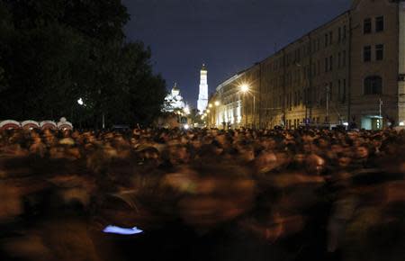 Supporters of Russian opposition leader Alexei Navalny attend a rally in Moscow, September 9, 2013. REUTERS/Maxim Shemetov