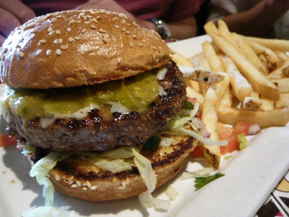 New Mexico: Green Chile Cheeseburger