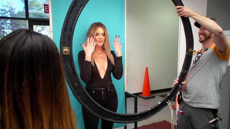 Khloé Kardashian makes sure that her new ID is flawless. (Photo: E!)