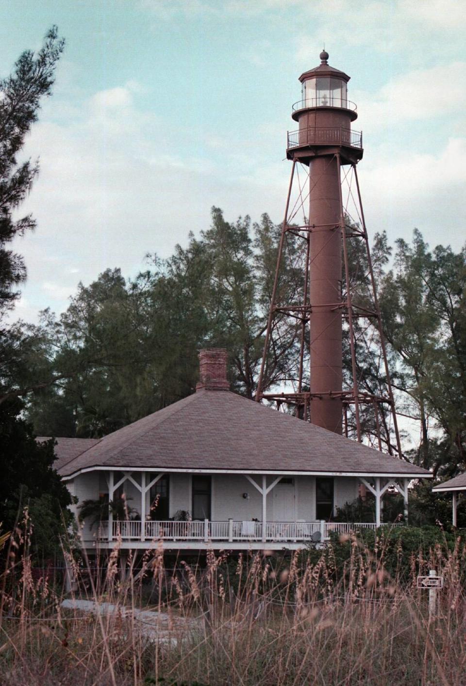 A 2006 file photo of Sanibel Island Lighthouse and the keeper’s quarters.