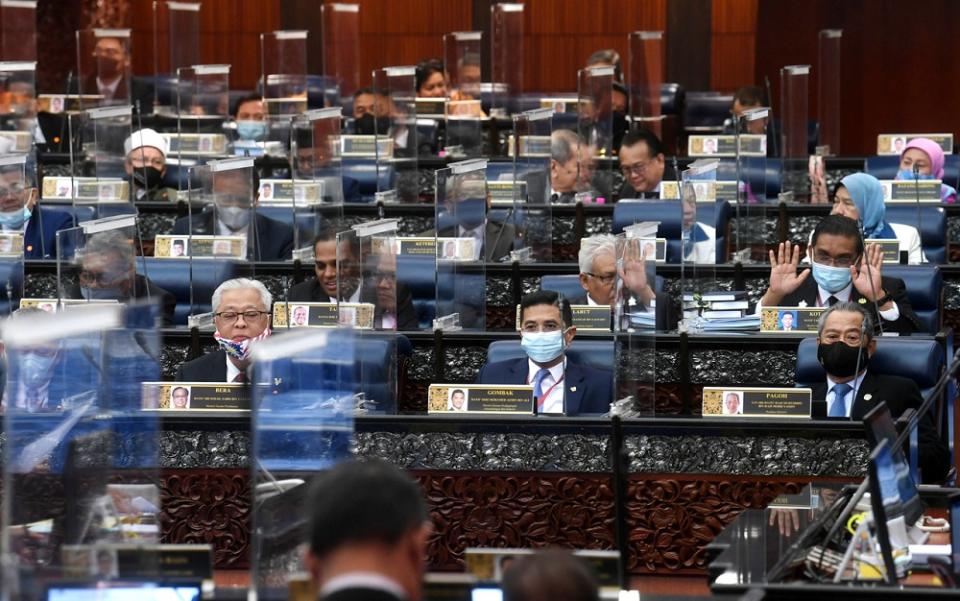 Prime Minister Tan Sri Muhyiddin Yassin (bottom right) and fellow Perikatan Nasional MPs at the Parliament in Kuala Lumpur November 26, 2020. — Bernama pic