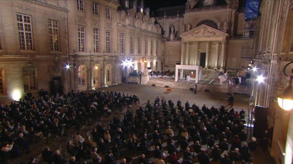 La cérémonie en hommage à Samuel Paty s'est tenu mercredi soir à la Sorbonne - BFMTV