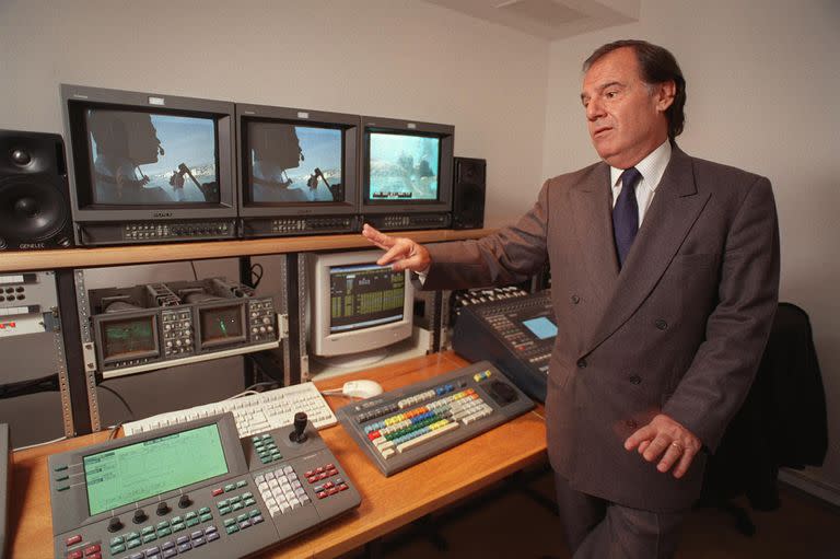 Raúl Lecouna, en los Estudios Central Park, en julio del año 2000