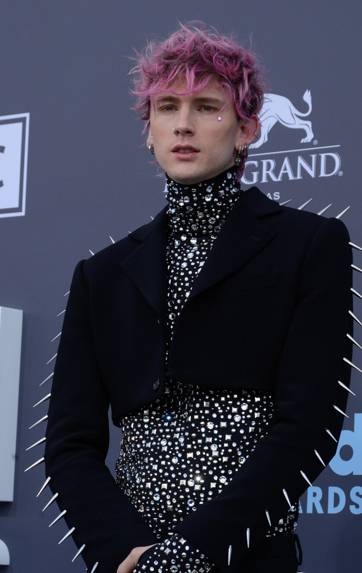 LAS VEGAS, NEVADA - MAY 15:  Machine Gun Kelly attends the 2022 Billboard Music Awards at MGM Grand Garden Arena on May 15, 2022 in Las Vegas, Nevada. (Photo by Mindy Small/FilmMagic)