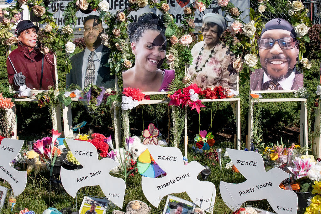  Memorial to victims of Buffalo, NY, shooting 