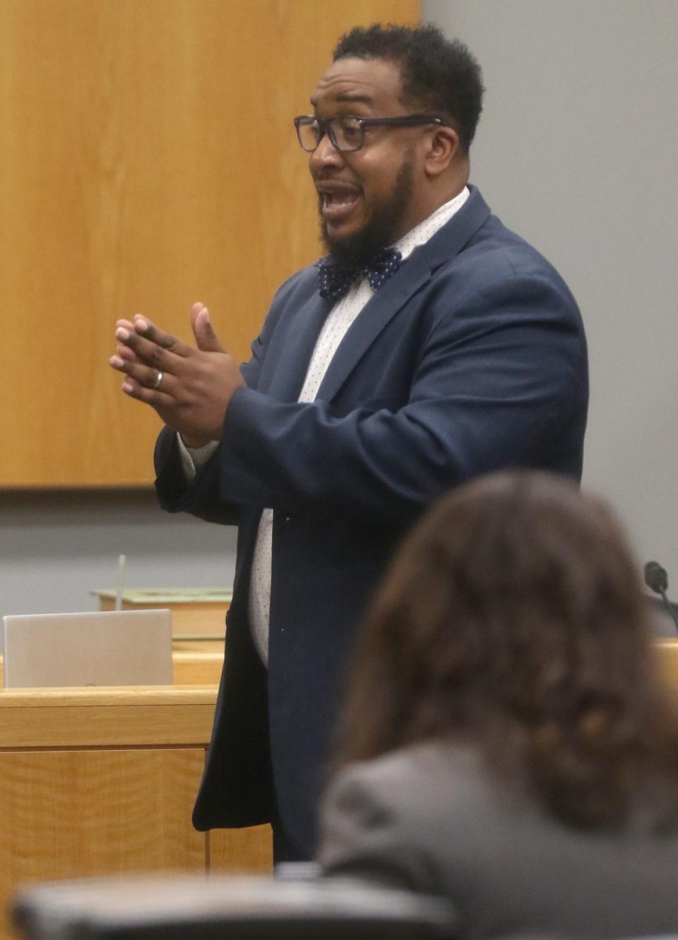  Robert Middleton’s attorney, Robert Corbett, III, gives closing arguments during his first-degree murder trial Monday morning, Feb. 27, 2023, at the Gaston County Courthouse.