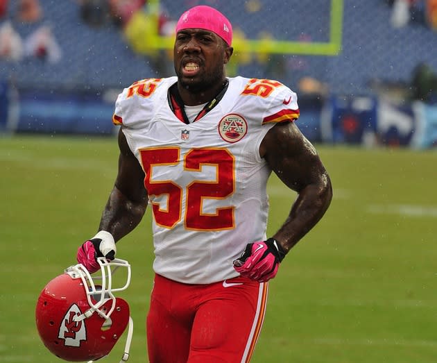 Chiefs linebacker stepped up to help replace 300 stolen turkeys from  homeless shelter