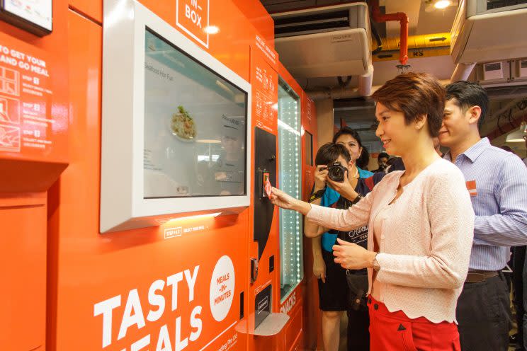 Singapore’s fast food nation is about to get faster now that the country’s largest vending machine purveyor, JR Group, has launched a vending machine cafe at Ang Mo Kio MRT station on Thursday (13 June). (Photo: JR Group)