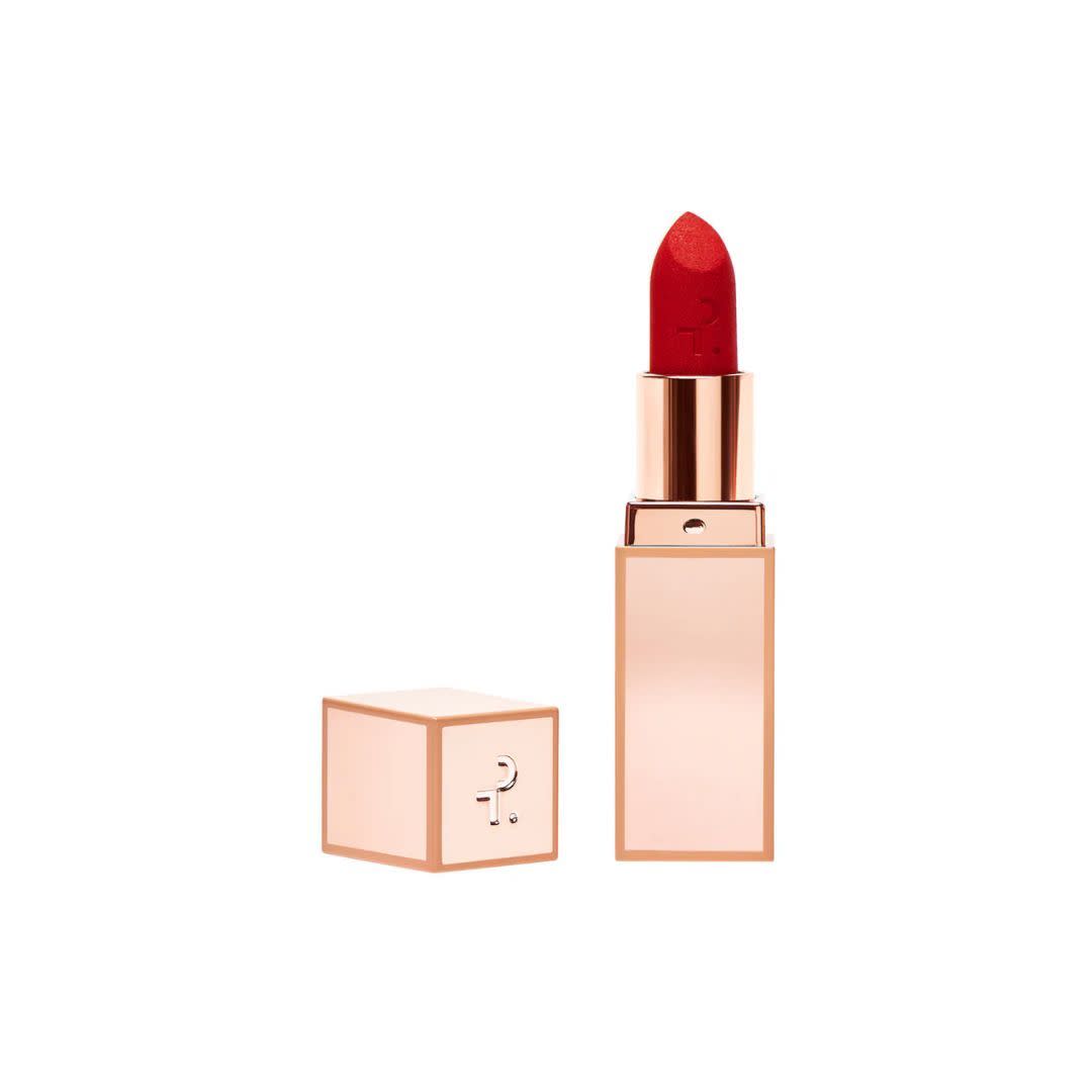 <p><a href="https://go.redirectingat.com?id=74968X1596630&url=https%3A%2F%2Fwww.sephora.com%2Fproduct%2Fpatrick-ta-major-headlines-matte-suede-lipstick-P458748&sref=https%3A%2F%2Fwww.cosmopolitan.com%2Fentertainment%2Fcelebs%2Fg29262759%2Fbest-taylor-swift-gifts%2F" rel="nofollow noopener" target="_blank" data-ylk="slk:Shop Now;elm:context_link;itc:0;sec:content-canvas" class="link rapid-noclick-resp">Shop Now</a></p><p>Major Headlines Matte Suede Lipstick</p><p>sephora.com</p><p>$32.00</p>