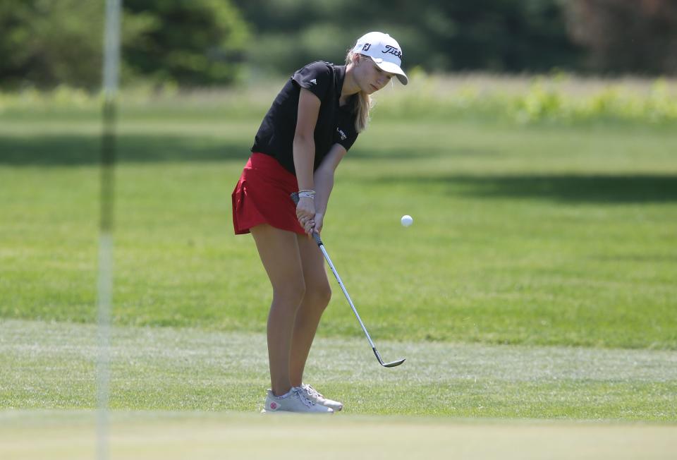Gilbert sophomore Ella Lohrbach will be attempting to improve upon her 17th-place finish at last year's 3A girls state golf meet.