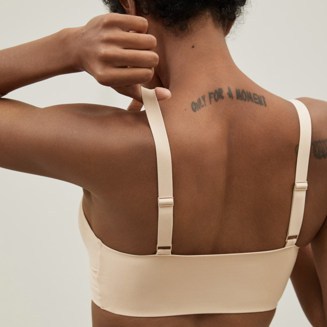 The Invisible Bra Dark Tan – Everlane