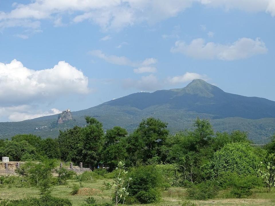 波巴山 (Photo by Ljuba brank, License: CC BY-SA 3.0, Wikimedia Commons提供)