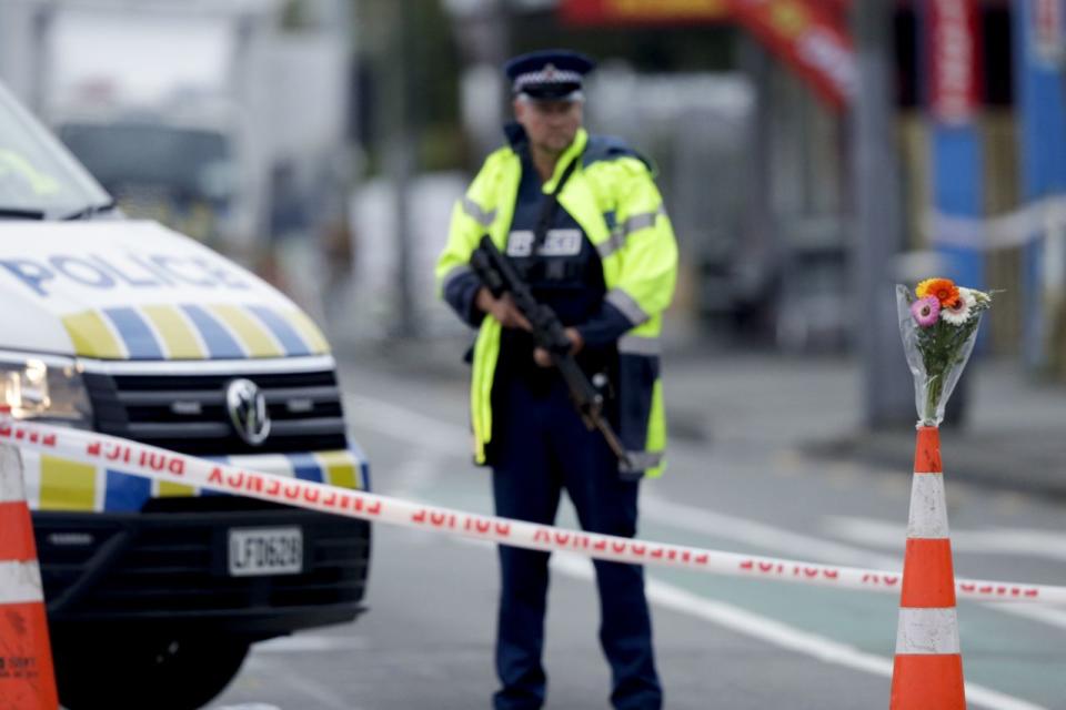 Ganz gleich, wie hart Google, Facebook und andere Websites daran arbeiten, Videos des Christchurch-Massakers aus ihren Videodiensten zu löschen, sie werden es niemals unterbinden können. (AP Foto / Mark Baker)