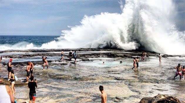 The rogue wave that injured tourists. Instagram/jeanayyy