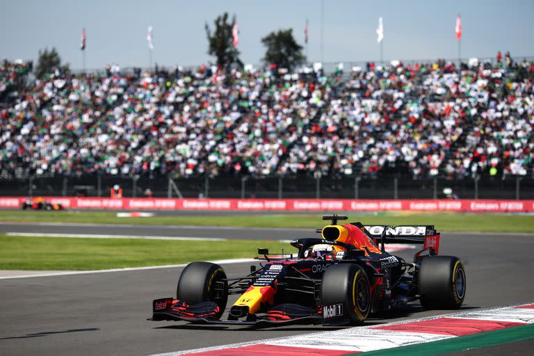 Max Verstappen dejó muy atrás a Hamilton y se quedó con la carrera en México