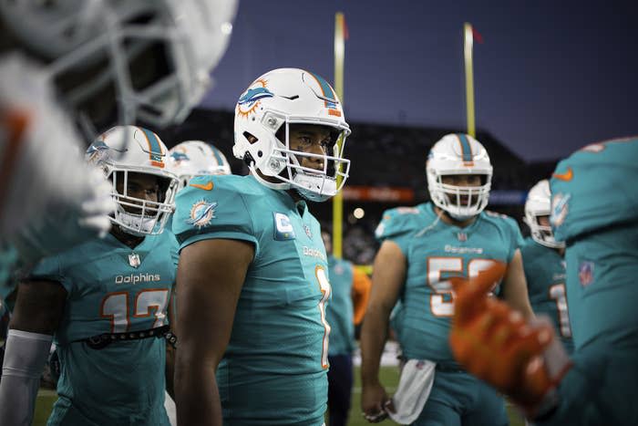 Tua Tagovailoa in the huddle before the NFL game against the Cincinnati Bengals