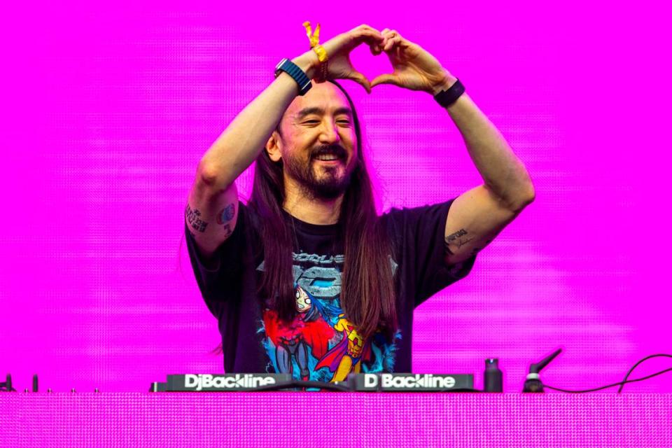 American DJ Steve Aoki performs on Main Stage during Day 2 of Ultra 2024 at Bayfront Park in Downtown Miami on Saturday, March 23, 2024. D.A. Varela/dvarela@miamiherald.com