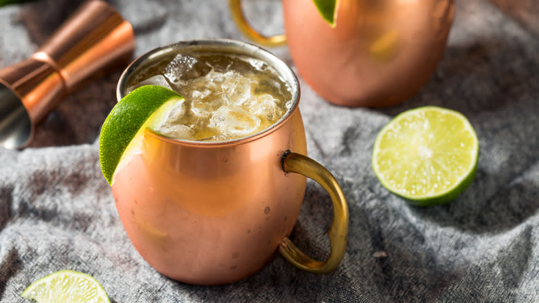 Kentucky mule cocktail with lime