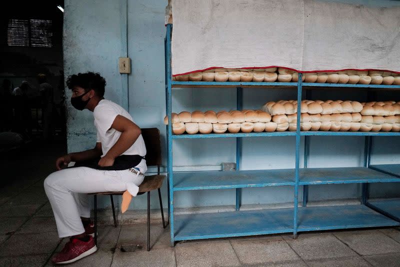 FILE PHOTO: Soaring international food prices and low domestic production are further squeezing import-dependent Cuba's ability to feed its people.