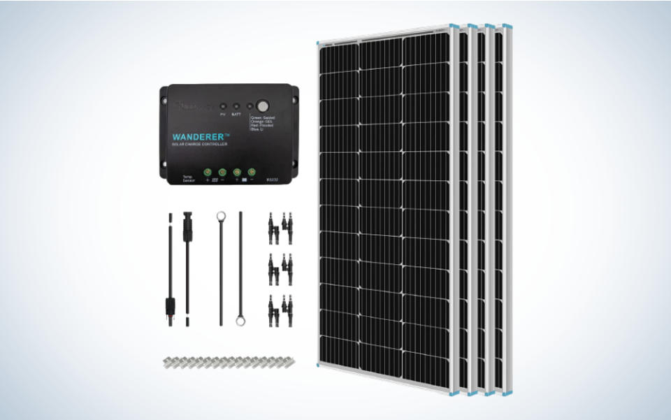 The Renogy 400-Watt starter kit is the best marine solar panel kit for large boats