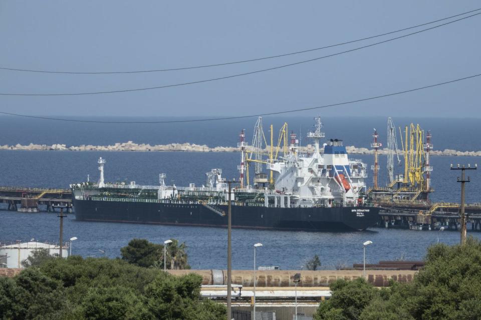 Russian oil exports have been a significant reason the country has been able to absorb Western sanctions. <a href="https://newsroom.ap.org/detail/RussiaUkraineWarOilPriceCap/bc218a6cb8524e0482bb9bf1e2253809/photo?Query=russian%20oil&mediaType=photo&sortBy=arrivaldatetime:desc&dateRange=Anytime&totalCount=1928&currentItemNo=51" rel="nofollow noopener" target="_blank" data-ylk="slk:AP Photo/Gaetano Adriano Pulvirenti;elm:context_link;itc:0;sec:content-canvas" class="link ">AP Photo/Gaetano Adriano Pulvirenti</a>