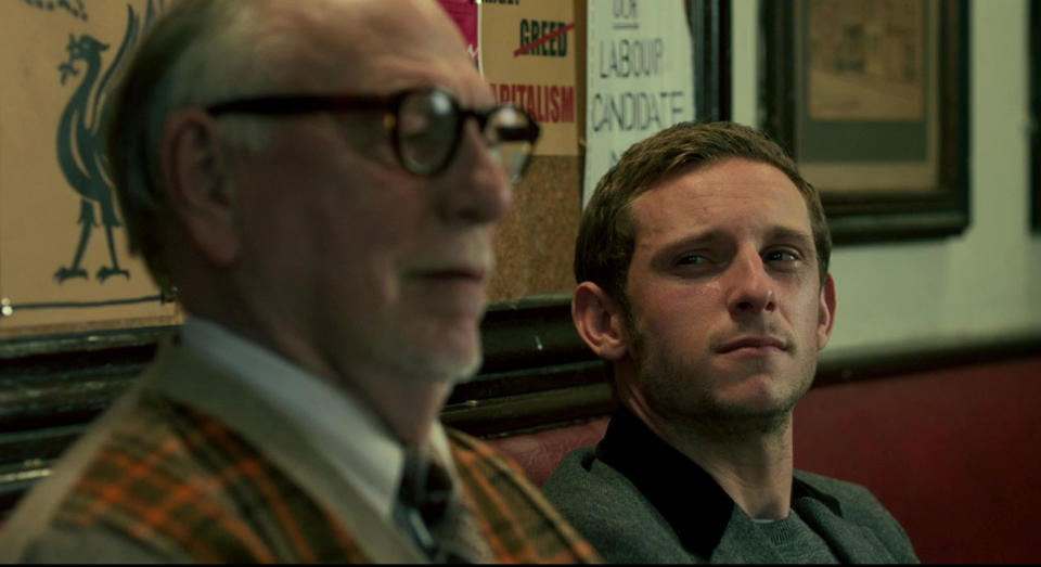 Kenneth Cranham and Jamie Bell discuss his new-found love over a pint (Lionsgate)