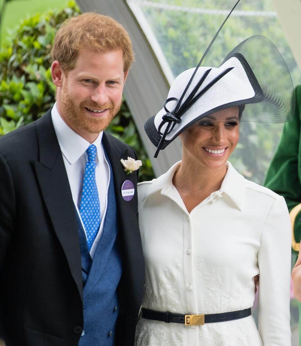 Meghan recycled one of her fave accessories.