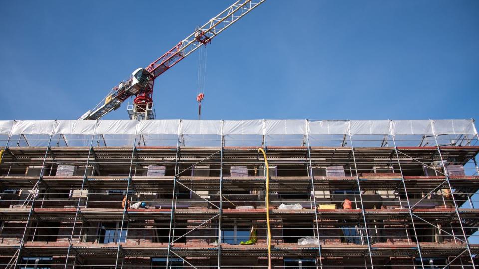 Der Wohnungsbau in Deutschland hat im Corona-Krisenjahr 2020 den höchsten Stand seit 2001 erreicht.