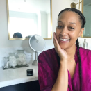 <p>Mowry shows off her skin after a 30-day skin-care challenge. (Photo: Instagram/tiamowry) </p>