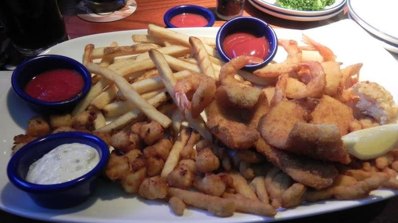 fried seafood fries and dips