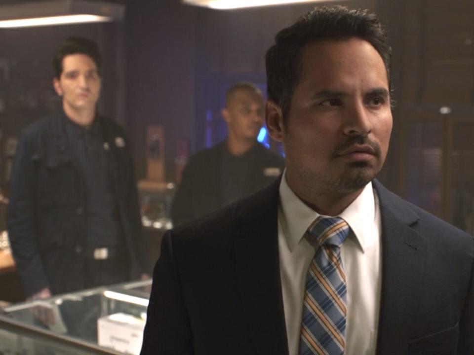 David Dastmalchian as Kurt, T.I. as Dave and Michael Peña as Luis.