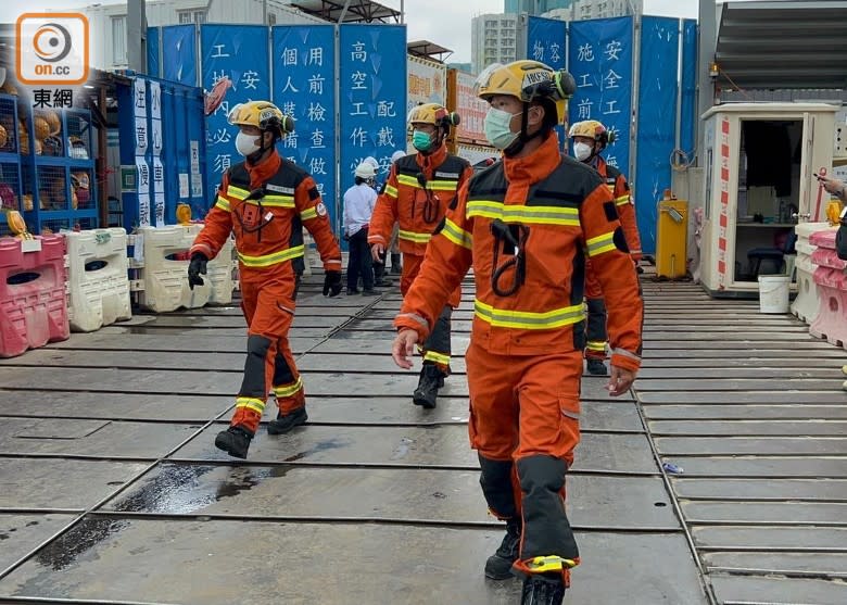 The collapsing search and rescue team sent support.  (Photo by Wu Zhenxing)

