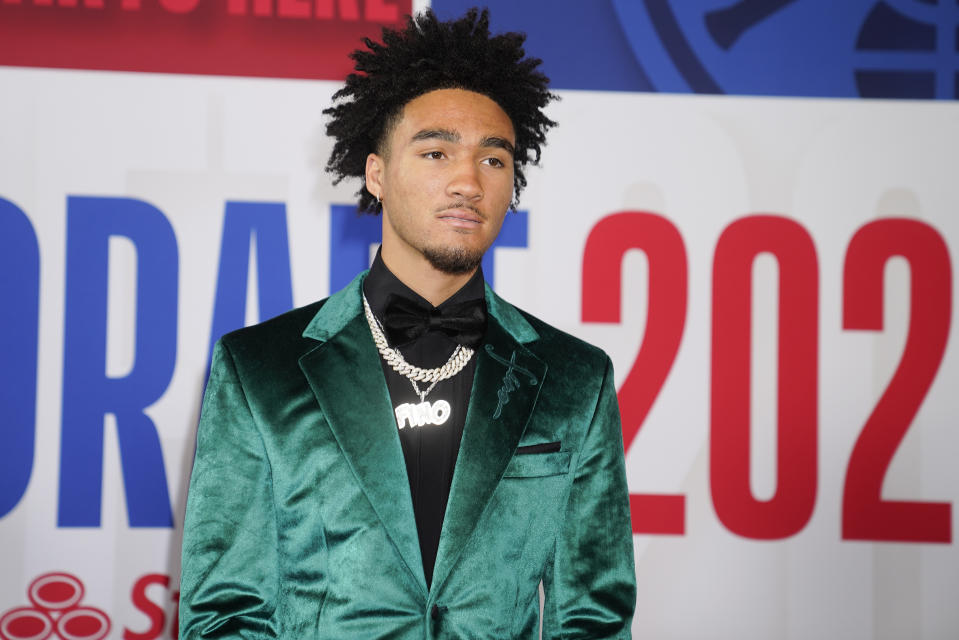 Jalen Hood-Schifino arrives before the NBA basketball draft at Barclays Center, Thursday, June 22, 2023, in New York. (AP Photo/John Minchillo)