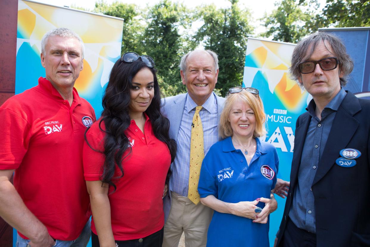 Bargain Hunt with the Happy Mondays and Pulp (Credit: PA)