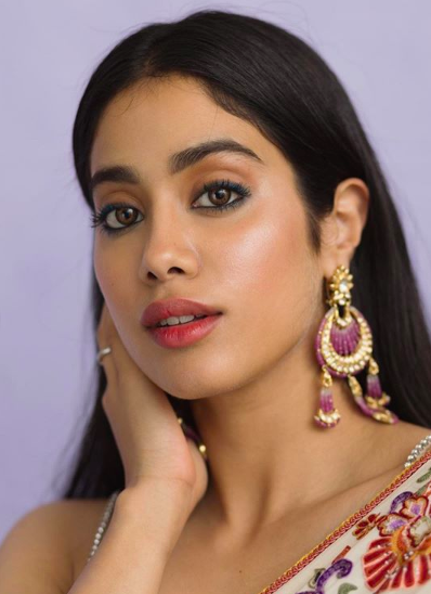 Janhvi Kapoor's look