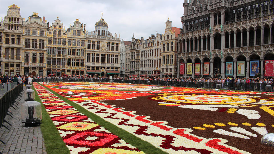 FOTOS | México protagoniza tradicional alfombra floral gigante de Bruselas