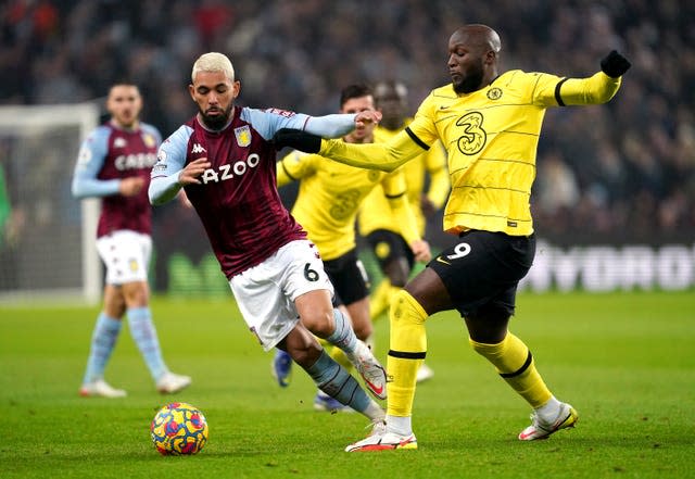 Douglas Luiz, left, battles with Romelu Lukaku