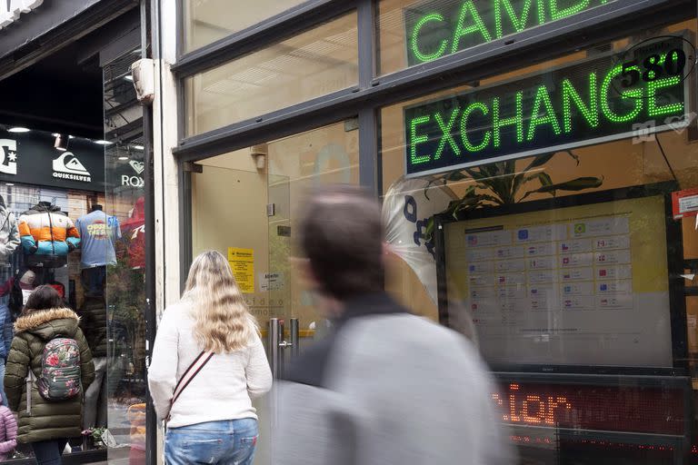 Casa de cambio y movimiento en la Citi porteña