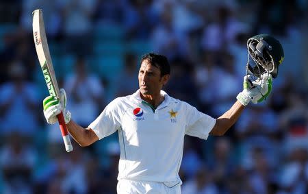 Britain Cricket - England v Pakistan - Fourth Test - Kia Oval - 12/8/16 Pakistan's Younis Khan celebrates his century Action Images via Reuters / Paul Childs Livepic