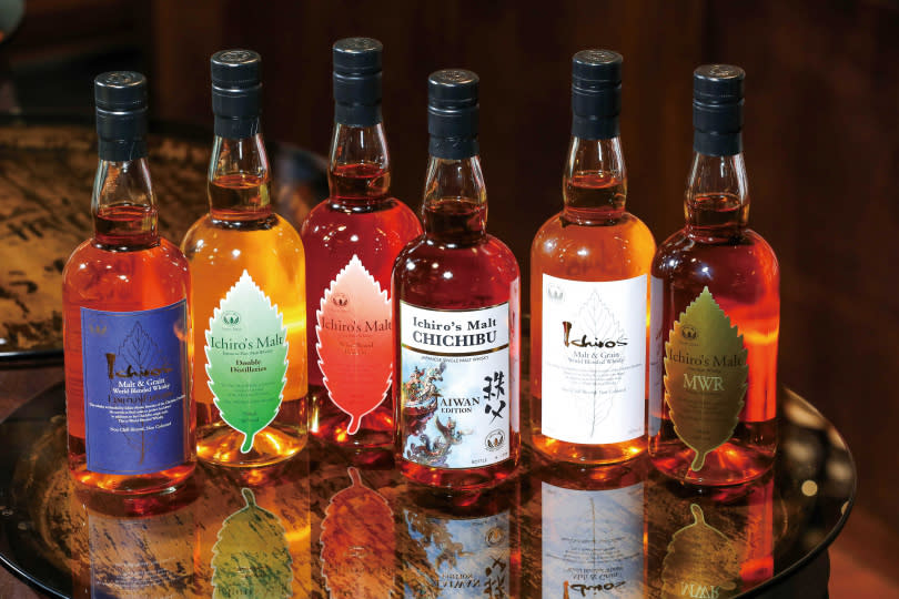 日本「秩父酒廠」的許多產品，大多是已關閉的家族酒廠「羽生」的庫存老酒，何其錚認為是近幾年威士忌投資的黑馬。（圖／王永泰攝）