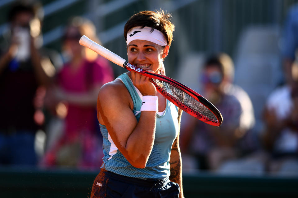 Bolsova celebra su victoria ante la rusa Ekaterina Alexandrova en la tercera ronda de la edición de Roland Garros de 2019. (Foto: Clive Mason / Getty Images).